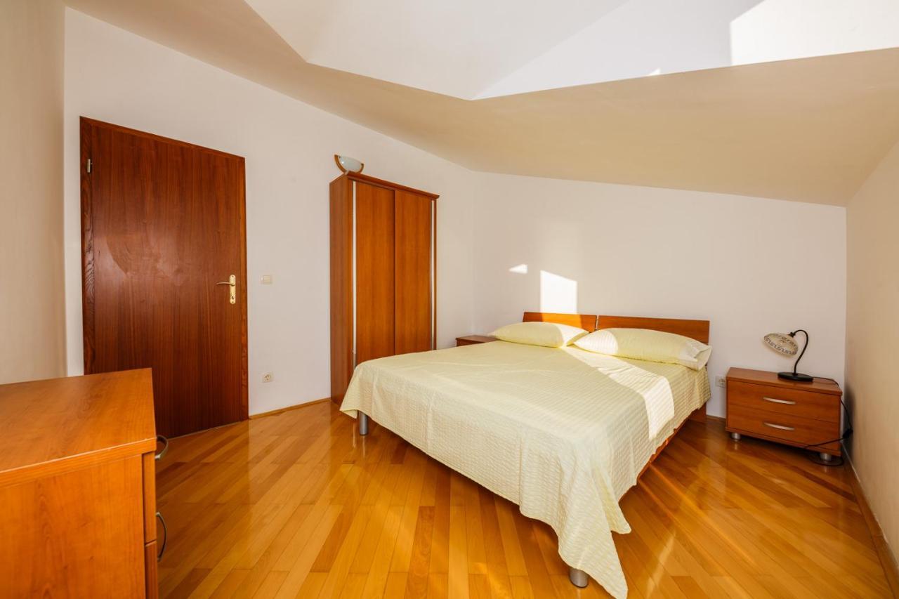 Apartamenty Z Basenem Ilja רוגוזניצה מראה חיצוני תמונה