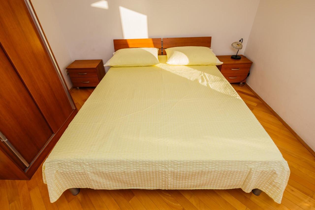 Apartamenty Z Basenem Ilja רוגוזניצה מראה חיצוני תמונה