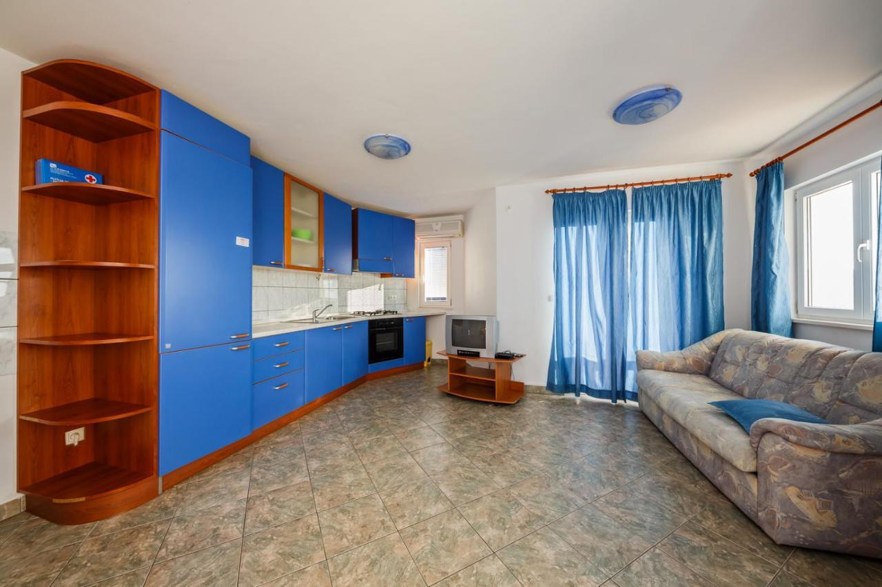 Apartamenty Z Basenem Ilja רוגוזניצה מראה חיצוני תמונה