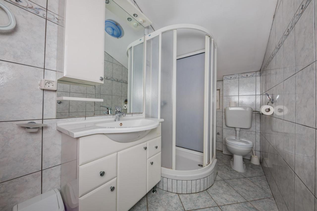 Apartamenty Z Basenem Ilja רוגוזניצה מראה חיצוני תמונה